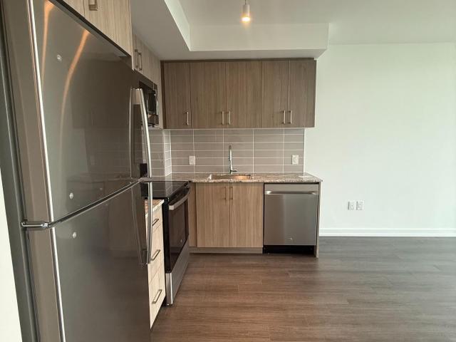 803 4 Eglinton Avenue W, Etobicoke | 1Beds/1Bath, Condo, $1,900/mo | Condos. Ca