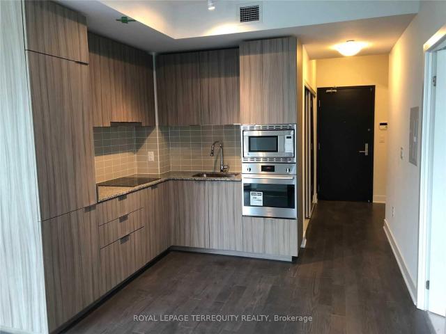 803 955 Bay Street, Toronto | Leased, C13586 | Condos. Ca