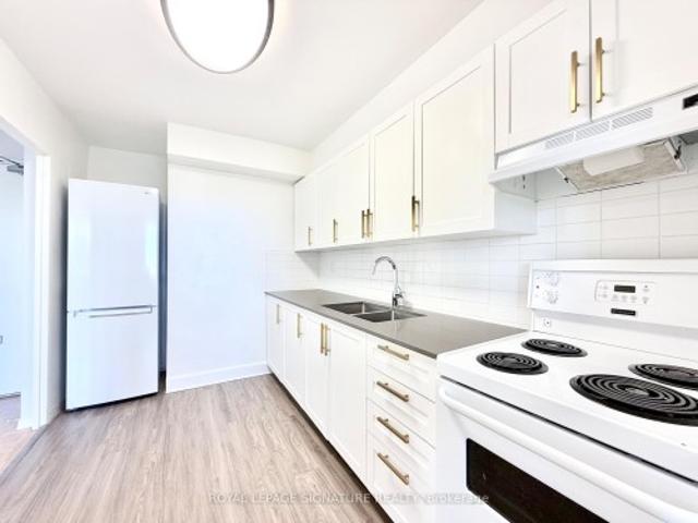 804 525 Eglinton Avenue E, Toronto, ON, M4P 1N5 lease for lease | Listing ID C13481 | Royal LePage