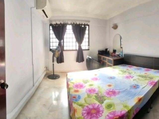 804 Yishun Ring Road HDB Apartment Room Rental, $800, 1 Bed 1 Bath 969 sqft $0.83 psf