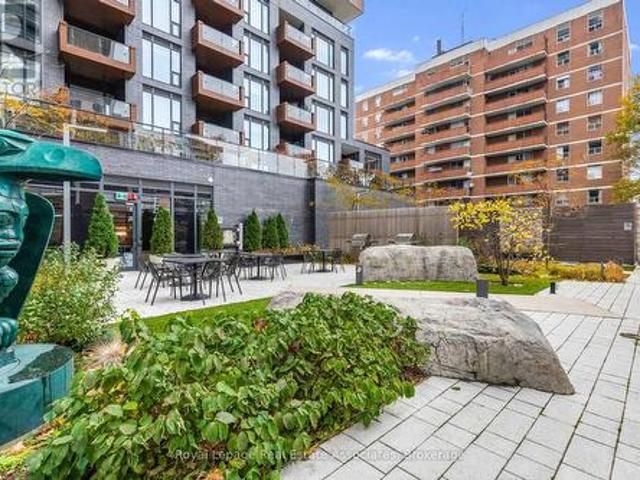 805 21 Park Street E, Mississauga, ON, L5G 0C2 condo for sale | Listing ID W13611 | Royal LePage