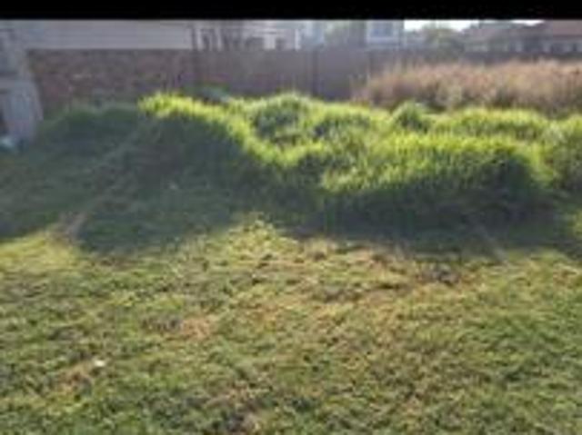 805 m² Land available in Aerorand