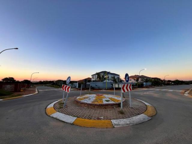 805 m² Land available in Serala View