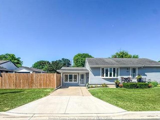805 Matthew Brady Boulevard, Windsor, ON, N8S 3J7 house for sale | Listing ID 26020 | Royal LePage