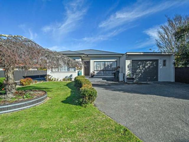 805 Queen Street East, Parkvale, Hastings