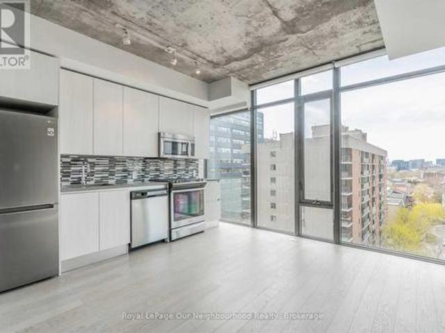 806 111 Bathurst Street, Toronto, ON, M5V 2R1 lease for lease | Listing ID C13039 | Royal LePage