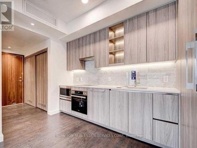 806 85 Mcmahon Drive, Toronto, ON, M2K 0H1 lease for lease | Listing ID C13534 | Royal LePage