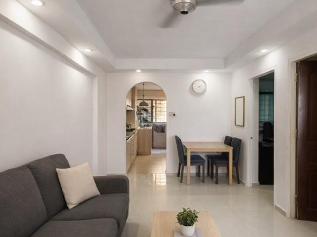 806 King Geroge’s Ave 07 218 HDB Apartment For Sale, $499,000, 2 Bed 1 Bath 635 sqft $786.00 psf