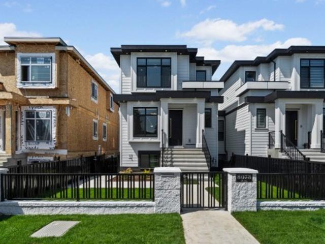 8073 18 Avenue, Burnaby, BC, V3N 1J9 duplex for sale | Listing ID R3020 | Royal LePage