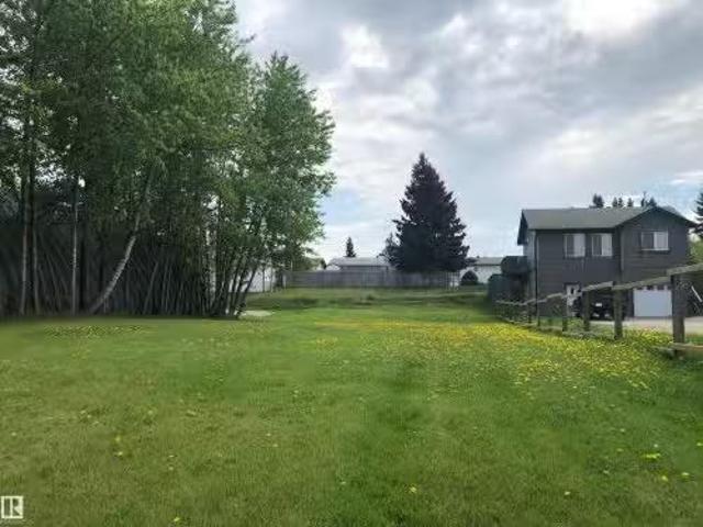 807 10 Avenue, Cold Lake, AB, T9M 1N1 vacant land for sale.