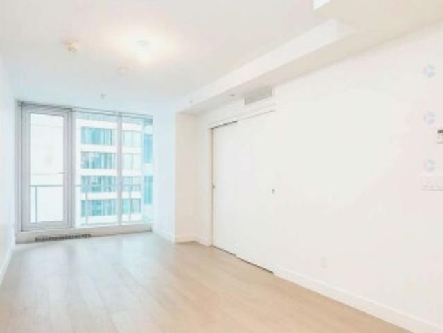 807 1 Boul. René Lévesque O. Montréal Ville Marie, QC, H3G 1T6 lease for lease | Listing ID 10514 | Royal LePage