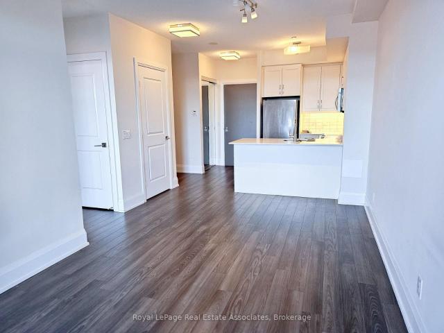 807 1 Old Mill Drive, York | 1+1Beds/1Bath, Condo, $2,850/mo | Condos. Ca