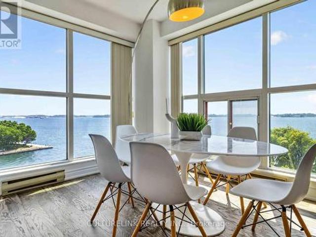 807 99 Harbour Square, Toronto, ON, M5J 2H2 condo for sale | Listing ID C13531 | Royal LePage
