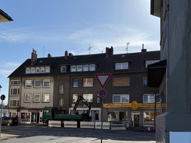 807 m² Grundstück Baujahr 1961 solides MFH mit 5 Garagen in Stadtnähe!