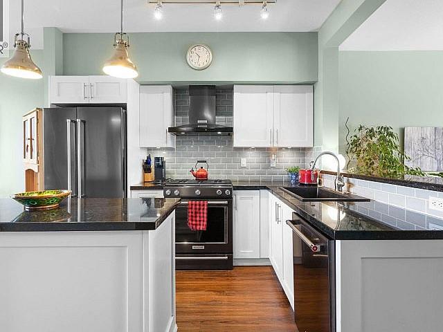8080 Francis Road Richmond, British Columbia