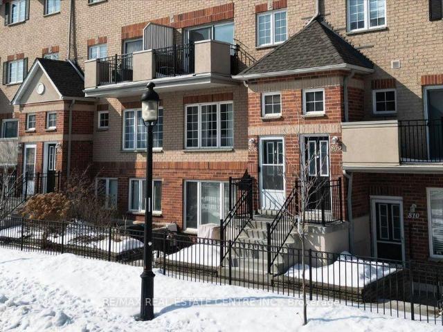 808 1 The Esplanade N, Pickering | 3Beds/3Bath, Townhouse, $619,900 | Condos. Ca