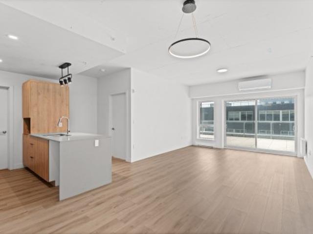 808 6 Rue Wellington S. Sherbrooke Les Nations, QC, J1H 5C7 lease for lease | Listing ID 26442 | Royal LePage