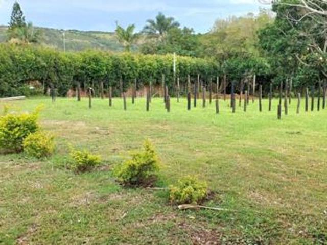 808 m² Land available in Cintsa