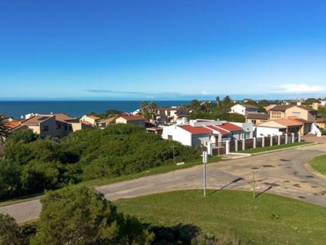 808 m² Land available in Santareme