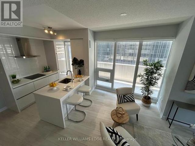 809 2 Yonge Street, Toronto, ON, M4S 0B8 condo for sale | Listing ID C13018 | Royal LePage