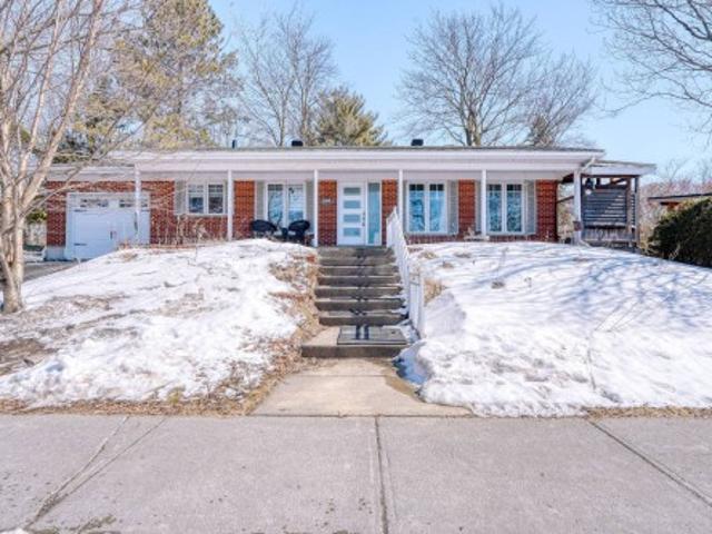 809 Boul. Des Mille Îles O. Sainte Thérèse, QC, J7E 4G1 house for sale | Listing ID 23419 | Royal LePage