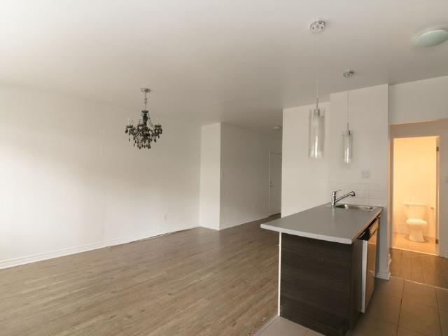 809 Bloomfield Avenue