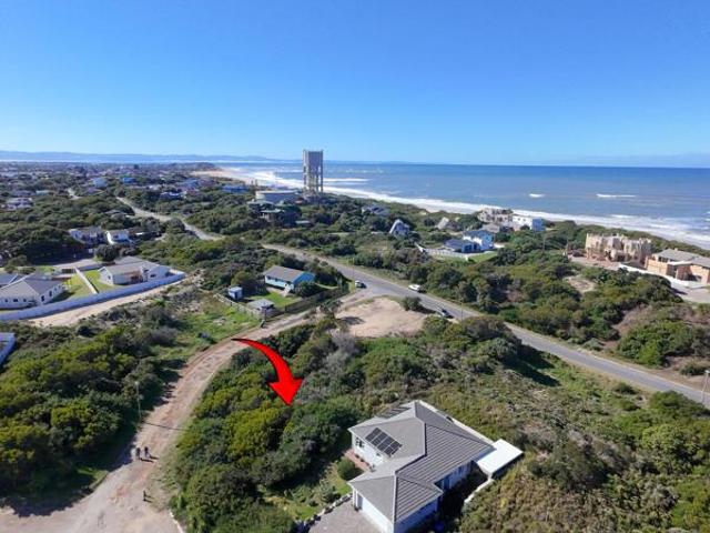 809 m² Land available in Paradise Beach