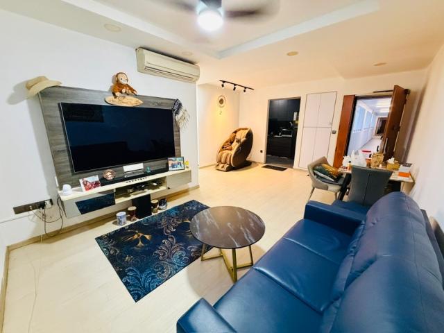 809A Choa Chu Kang Avenue 1 HDB Apartment For Sale, $598,000, 3 Bed 2 Bath 990 sqft $604.00 psf