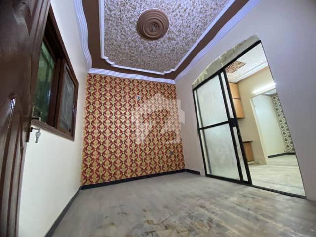 80 Yards Very Well Maintained G+1.5 Leased House For Sale In Block 12
