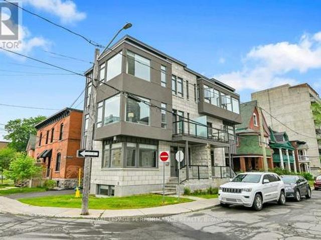 80 Empress Avenue, Ottawa, ON, K1R 7G2 house for sale | Listing ID X13418 | Royal LePage