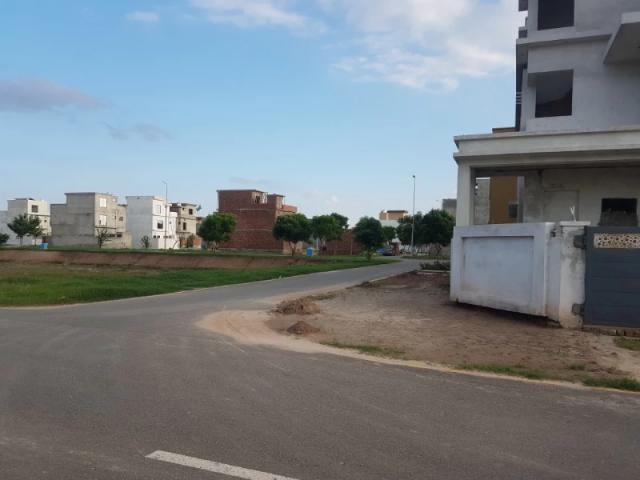 80 Foot Road 10 Marla Diamond Block Park View City Others Punjab Lahore ID 70823