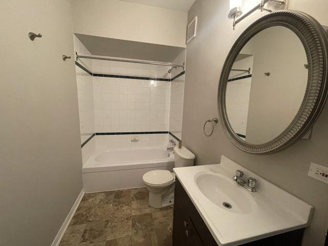 80 Flora St. 1 Bedroom Apartment for Rent at 80 Flora St, Ottawa, ON K2P 1A8 Centretown
