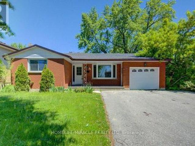 80 Lower Canada Crescent, Kitchener, ON, N2P 1E8 house for sale | Listing ID X13611 | Royal LePage