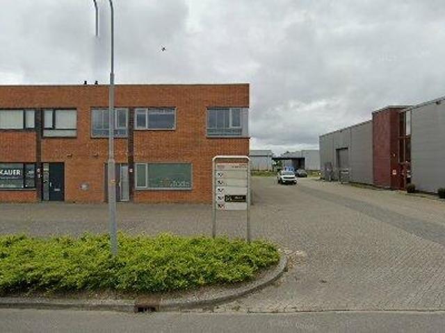 80 m2 land, office space for rent in Langedijk