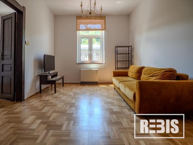 80 m² w kamienicy na Podgórzu polecam
