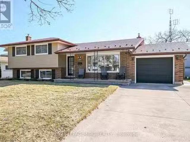 80 Monarch Park Drive, St. Catharines 442 Vine/Linwell, ON.