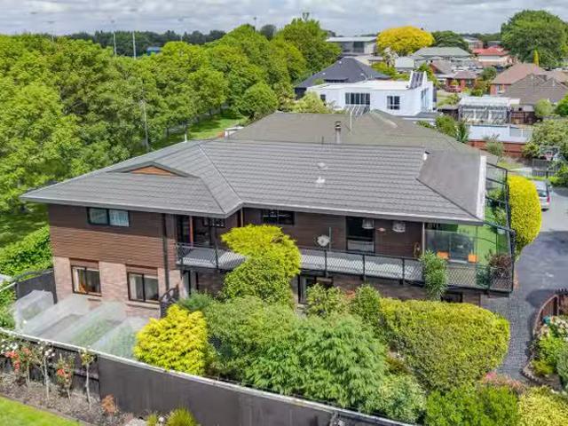 80 Regency Crescent, Redwood, NZ 8051 House for Sale