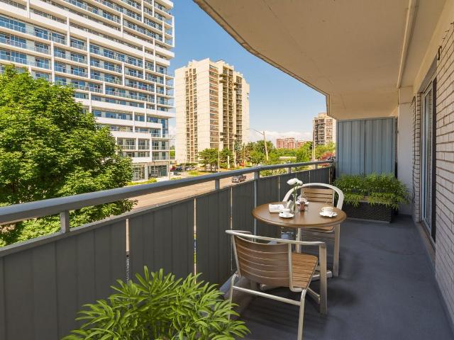 80 Speers Road 2 Bedroom Apartment for Rent at 80 Speers Rd, Oakville, ON L6K 2E6 Central Oakville