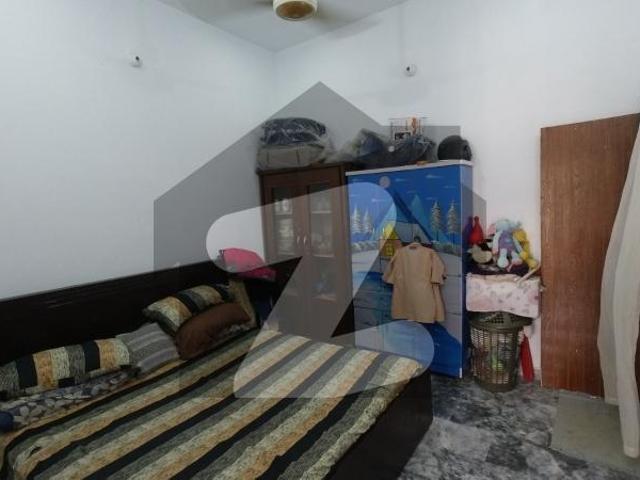 80 sqyd ready to move beautiful newly Constructed house for sale. North Town Residency