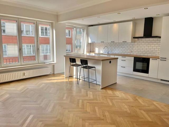 80m2 Apartment, Ixelles Cemetery