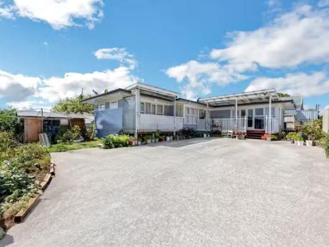 80D Wallace Road, Papatoetoe, Manukau City