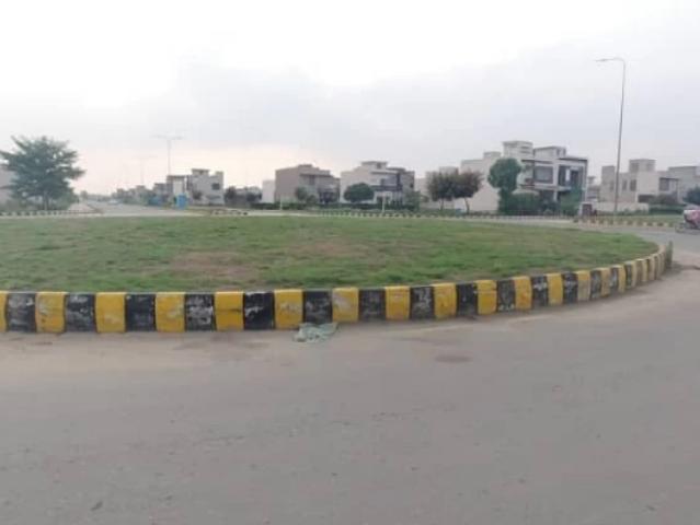 80ft Road 4 Marla Commericial For Sale Lahore DHA 9 Town ID 84559