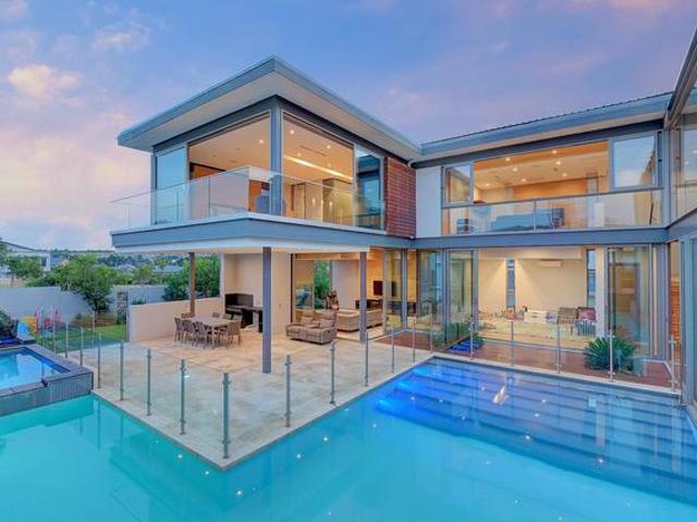 80x120 Freehold Banglo Big Big Swimming Pool
