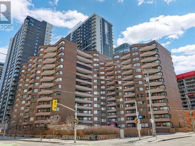 810 151 Bay Street, Ottawa, ON, K1R 7T2 condo for sale | Listing ID X13515 | Royal LePage