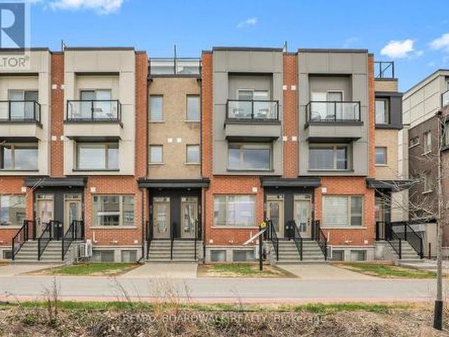 810 Mikinak Road, Ottawa, ON, K1K 5A5 townhouse for sale | Listing ID X13591 | Royal LePage