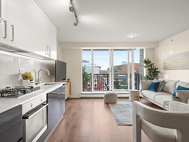 811 189 Keefer Street Vancouver, British Columbia