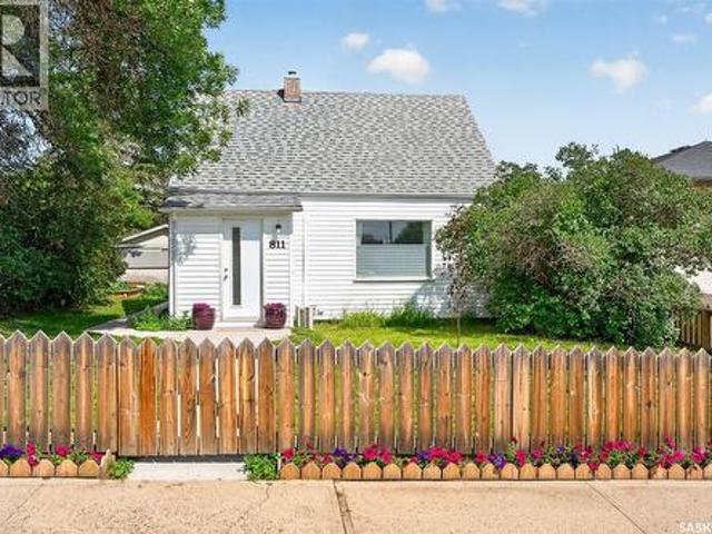 811 4Th Avenue Nw, Moose Jaw, SK, S6H 3W8 house for sale | Listing ID SK043008 | Royal LePage