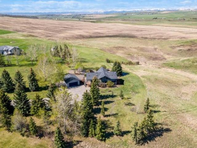 8120 Avenue East, Rural Foothills County, AB, T1S 6C4 house for sale | Listing ID A2312 | Royal LePage