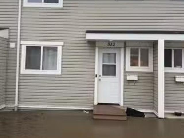 812 600 Signal Road, Fort Mcmurray, AB, T9H 3Z4 townhouse fo.