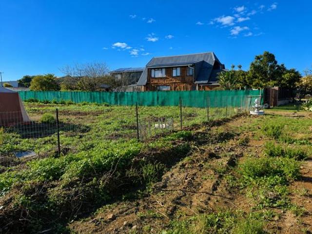 812 m² Land available in Colchester